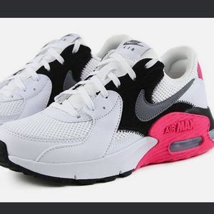 Women’s NIKE AIR MAX EXCEE